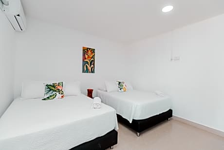 HABITACION FAMILIAR CON BALCON VISTA AL MAR