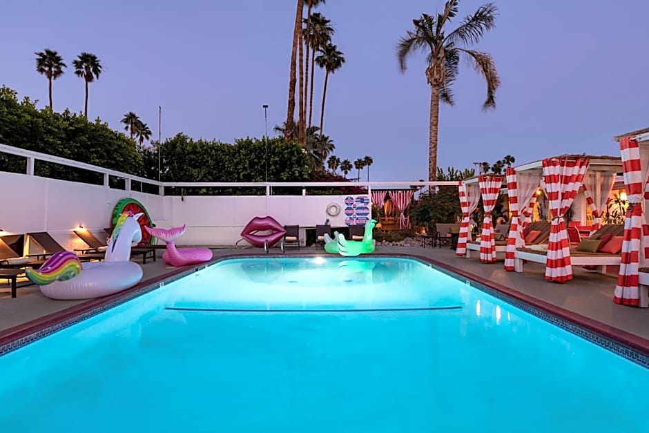 Float Palm Springs - Adults Only