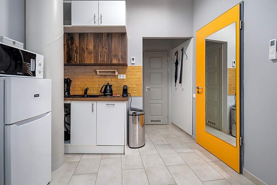 Downtown Apartment House Orange