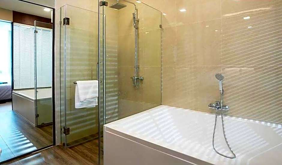 Execlusive Suite 209 by Forest Khaoyai