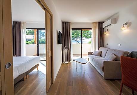 Suite Partial Sea View with Balcony