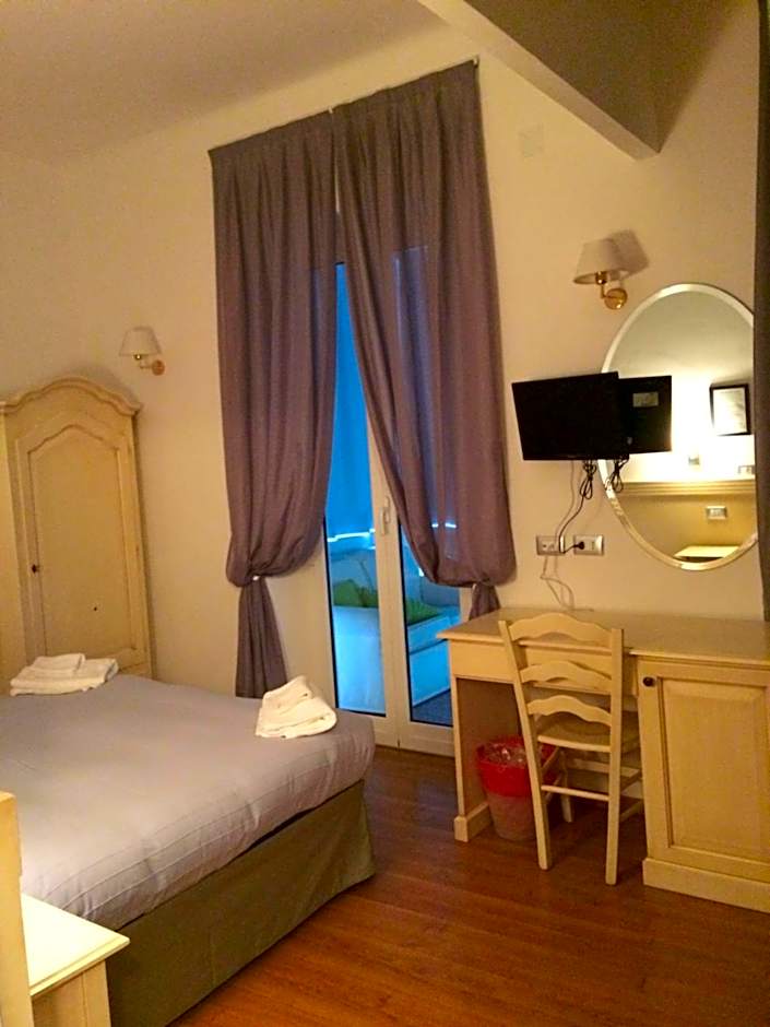 Hotel Marinella