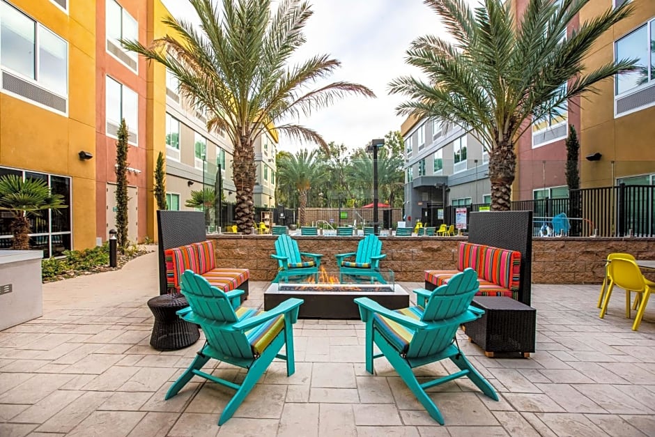 Home2 Suites by Hilton Carlsbad, CA