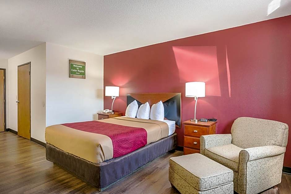 Econo Lodge Cedar Rapids South