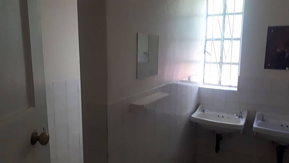 Gum Tree Lodge Backpackers