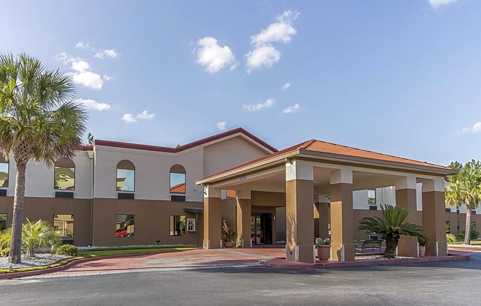 Red Roof Inn & Suites Hinesville - Fort Stewart
