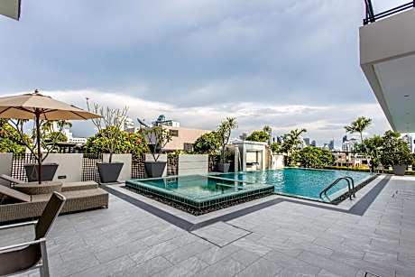 D Varee Montara Thonglor 25