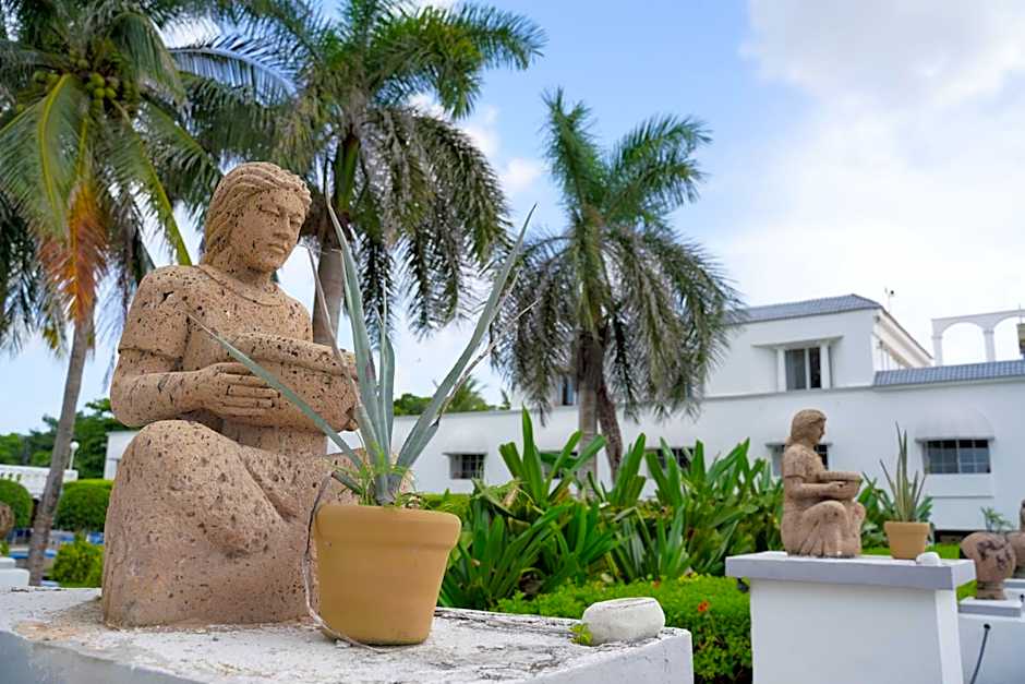 Villablanca Garden Beach Hotel