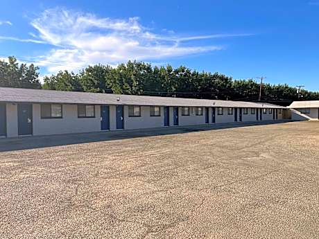 Motel 6 Artesia, NM