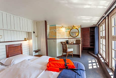 Officer's Cabin