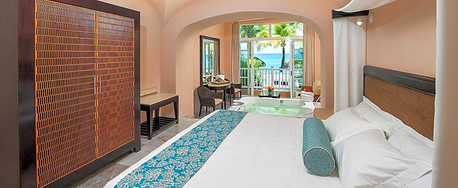 Photo 1 of 1 of Suite, Ocean front