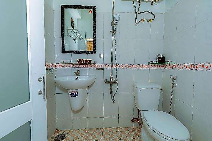 Ken's Backpackers Hotel