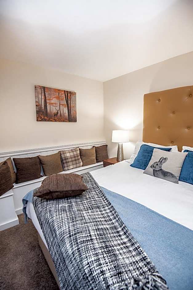 Trivelles Waterhall Country Gatwick Hotel & airport parking