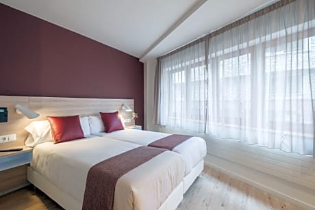 MASTER SUITE APARTMENT 2 BEDROOMS (6 ADULTS)