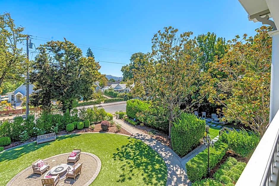 The White House Napa Valley