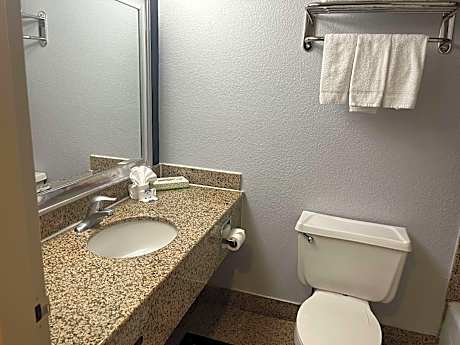 Deluxe King Room - Non-Smoking
