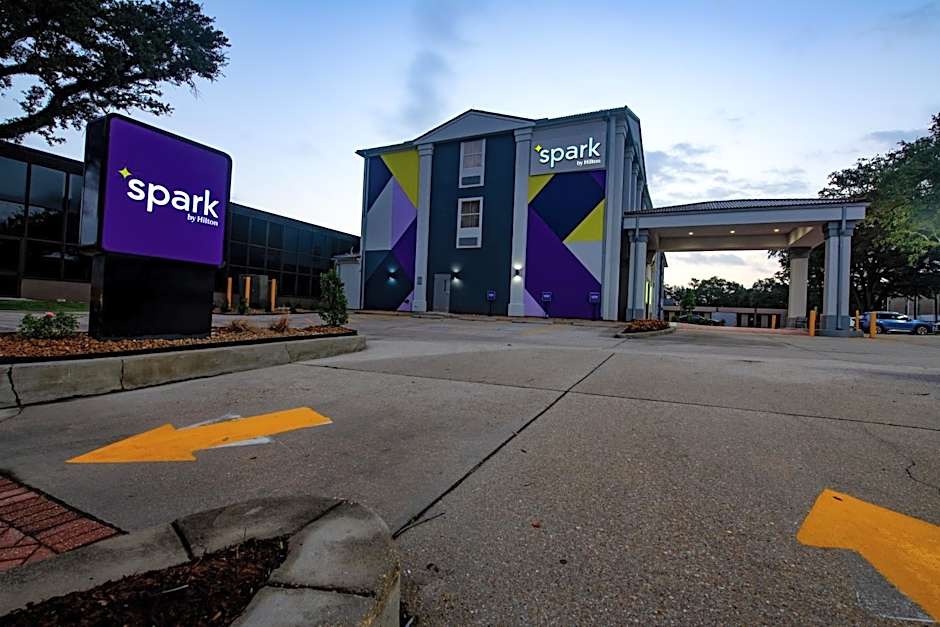 Spark by Hilton Lafayette South