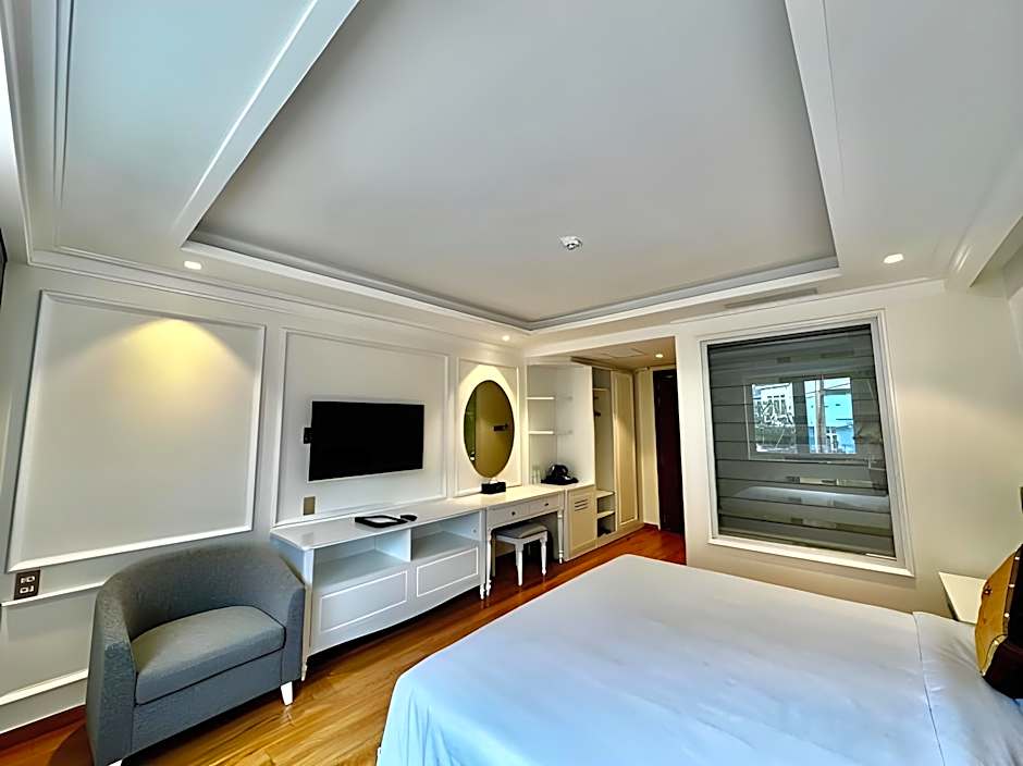 Nature Hotel - Pham Hong Thai