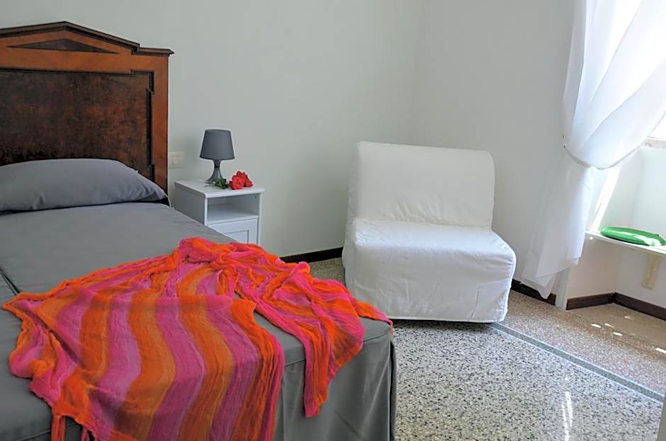 Maison Colosseo (Via dei Querceti 24)