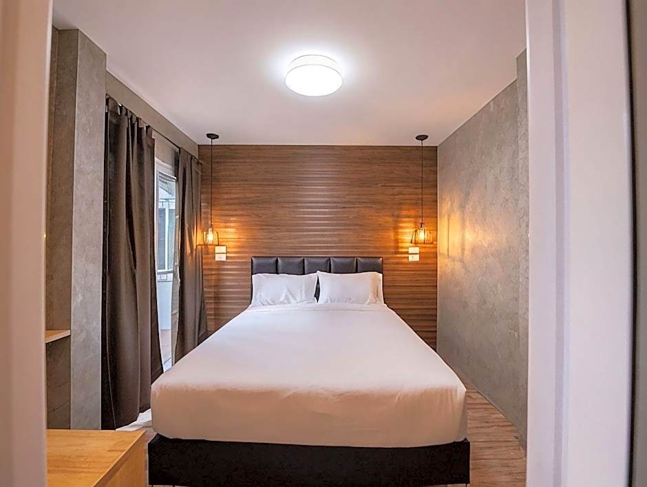 Hoppers Place Donmuang Hostel