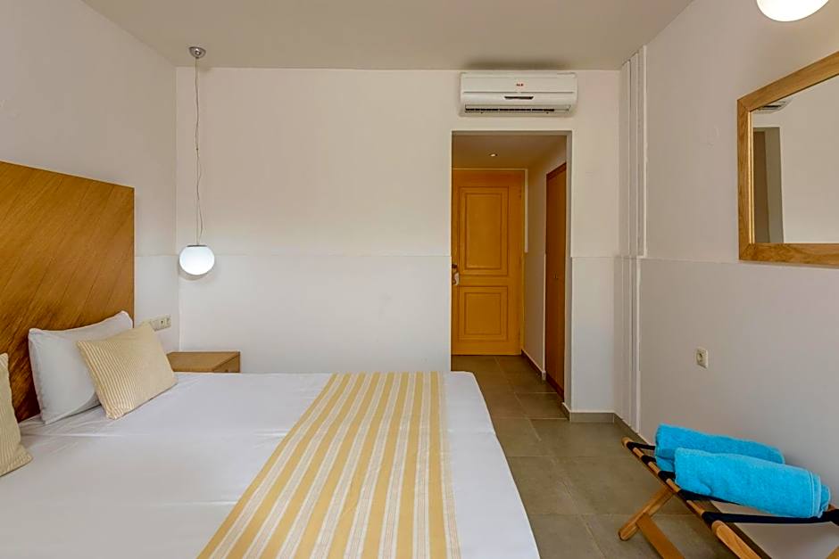 Zeus Hotels Palm Beach