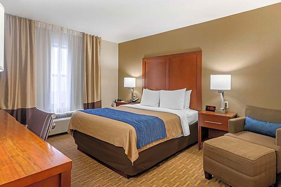 Comfort Inn & Suites Springfield I-44