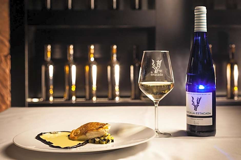 Complejo Enoturístico Finca La Estacada