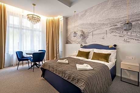 Astoria Boutique Suites- Best Location by BQA