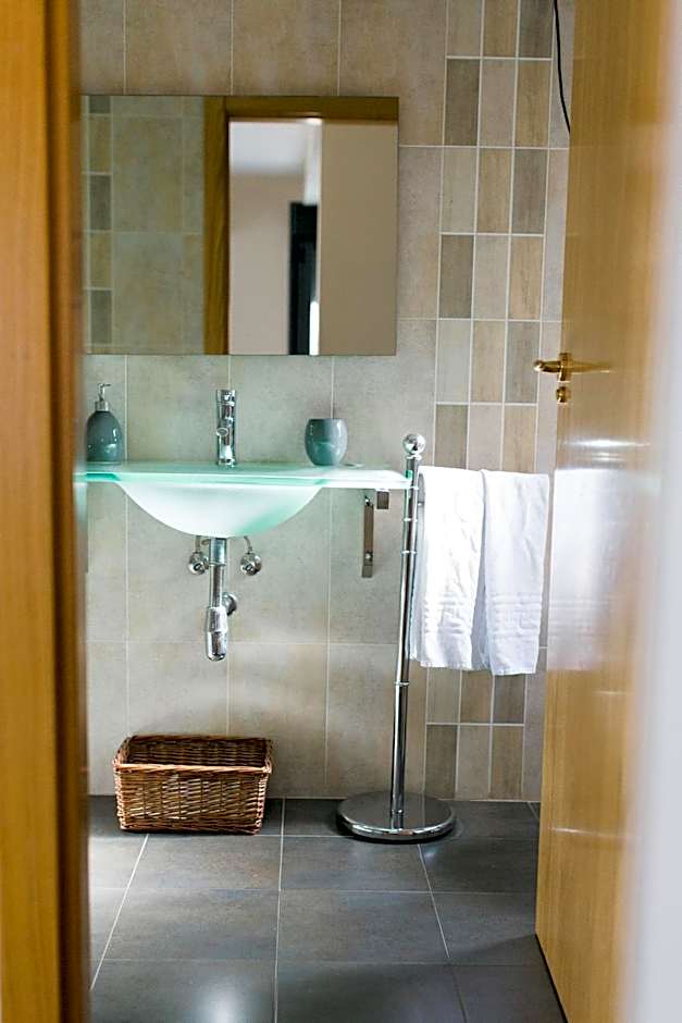 Ronda Navarra by Valdesierra