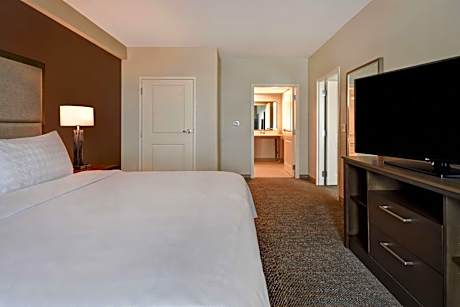 One-Bedroom King Suite - Non-Smoking