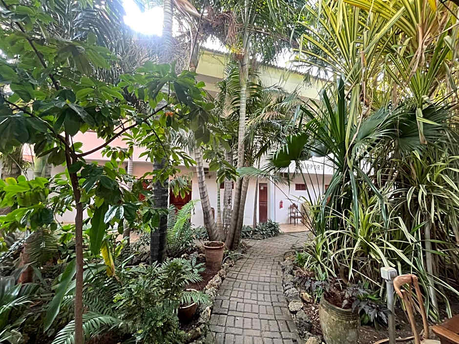 27 Cafe Zanzibar Airport Hotel