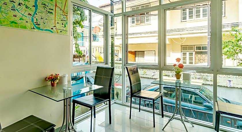 Riski Residence Bangkok Noi