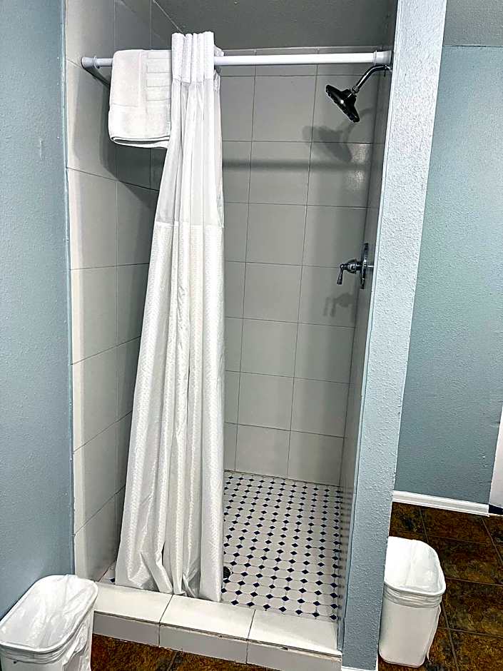 Annie Oakley Motel Oakley