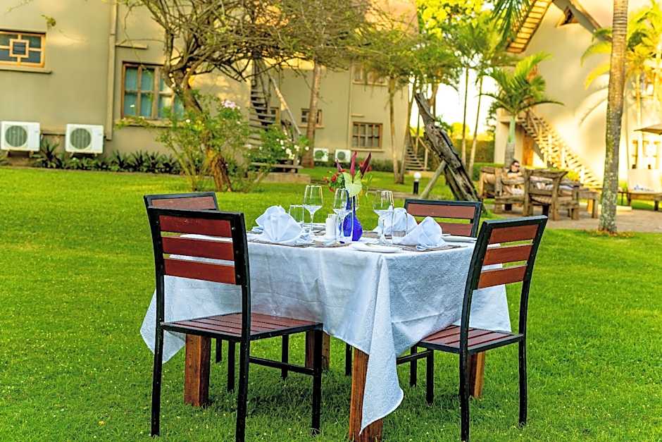 Weru Weru River Lodge