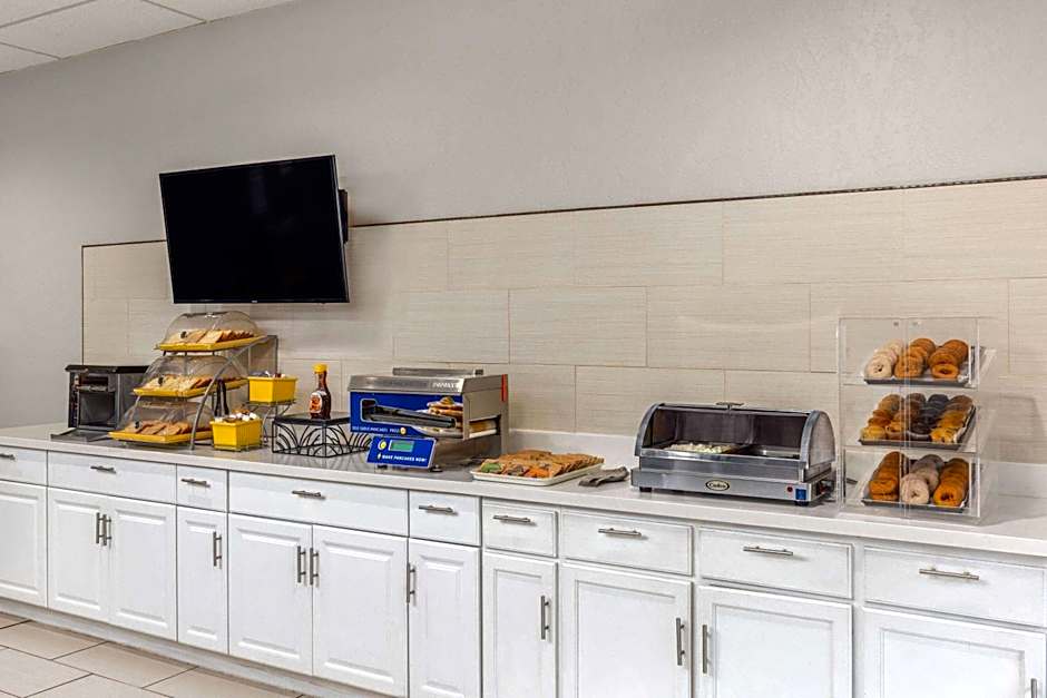 Days Inn by Wyndham Williams