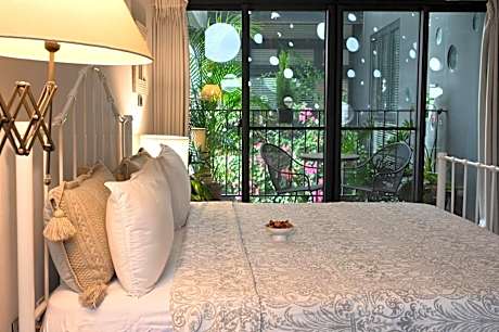 Deluxe Double Room with Balcony