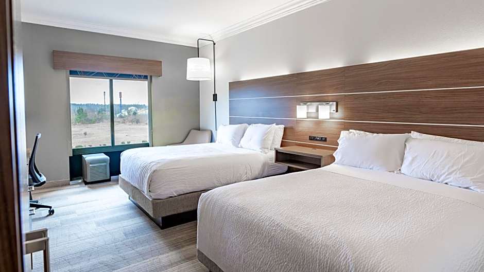 Holiday Inn Express & Suites Macon - I-475 by IHG