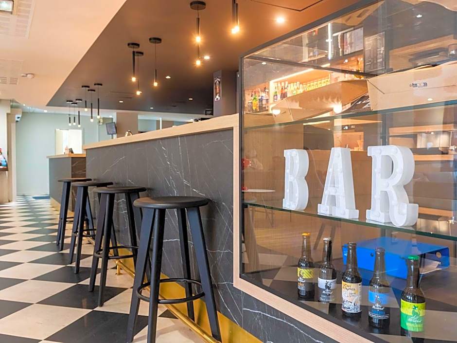ibis Lyon Est Bron