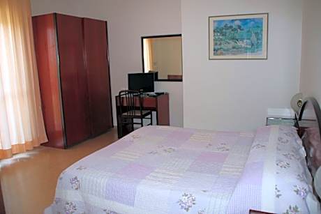 Double or Twin Room with Private Bathroom