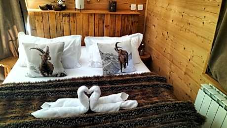 Deluxe Double Room with Terrace