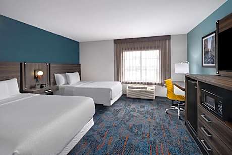 Double Room with Two Double Beds - Disability Access