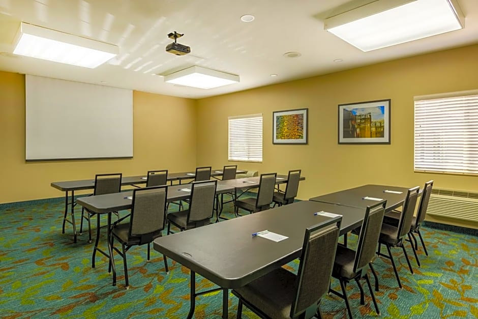 Candlewood Suites Springfield South By IHG
