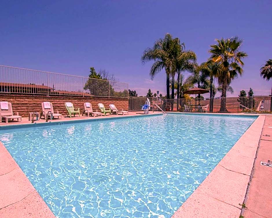 Rodeway Inn Fallbrook Downtown