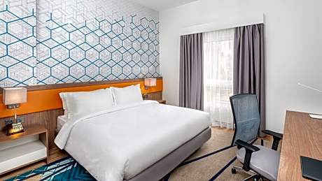 One-Bedroom King Suite with Kitchenette