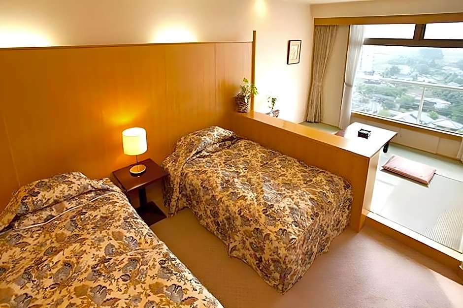 Hotel Parens Onoya