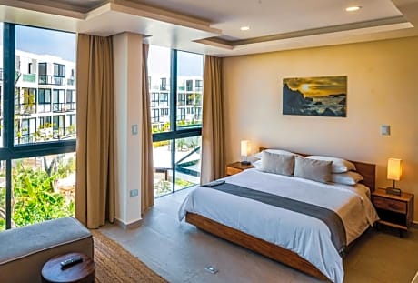 Penthouse Studio