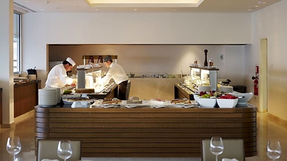 Sunrise Pearl Hotel & Spa