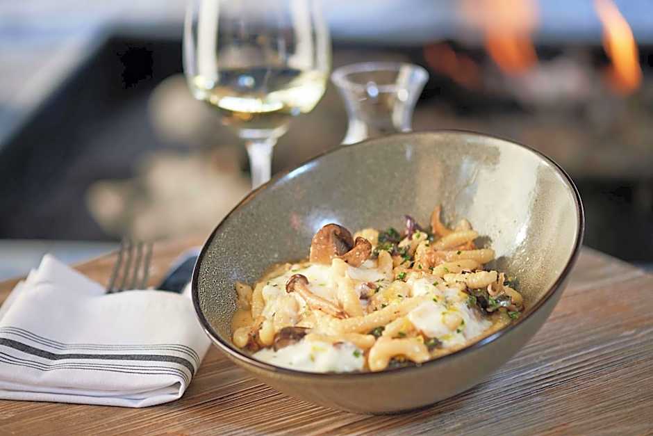 DoubleTree by Hilton Hotel Berkeley Marina