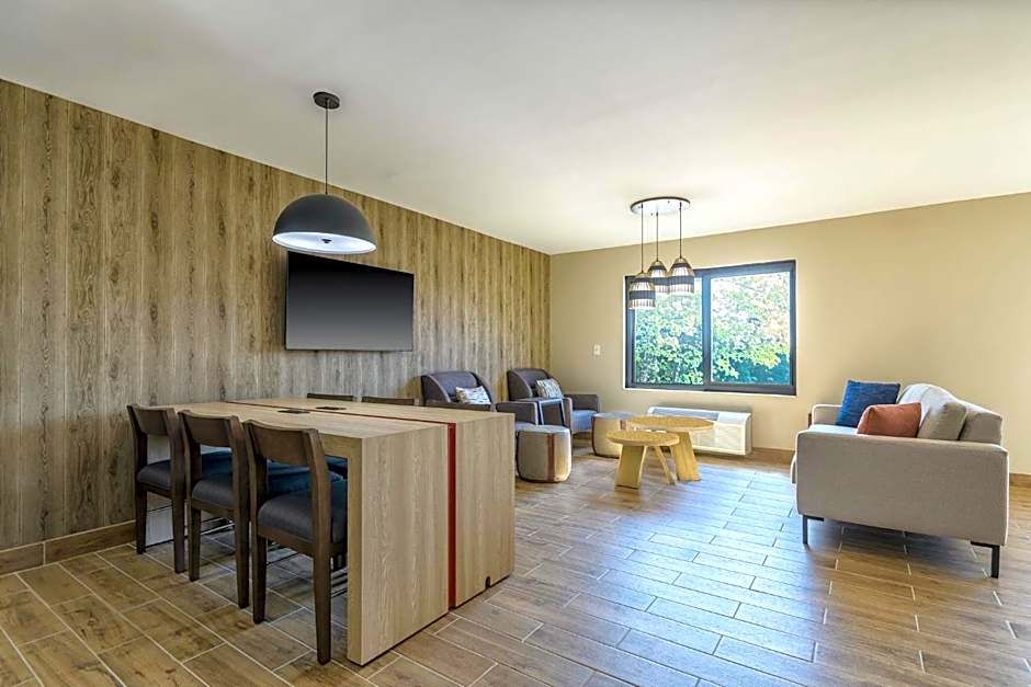 Candlewood Suites Southfield By IHG