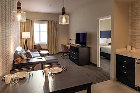 1 Bedroom Studio Suite, 2 Queen, Sofa bed